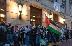 «الفايننشال تايمز»: احتجاجات الحرم الجامعى الداعمة لغزة عبئًا سياسيًا على بايدن والديمقراطيين