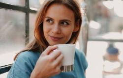 الاستهلاك المفرط للشاي والقهوة يشكل خطورة على الجهاز العصبي