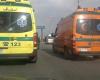 مصرع شخص وإصابة 12 آخرين في حادث إنقلاب سيارة نقل ثقيل علي ميكروباص شمال أسوان